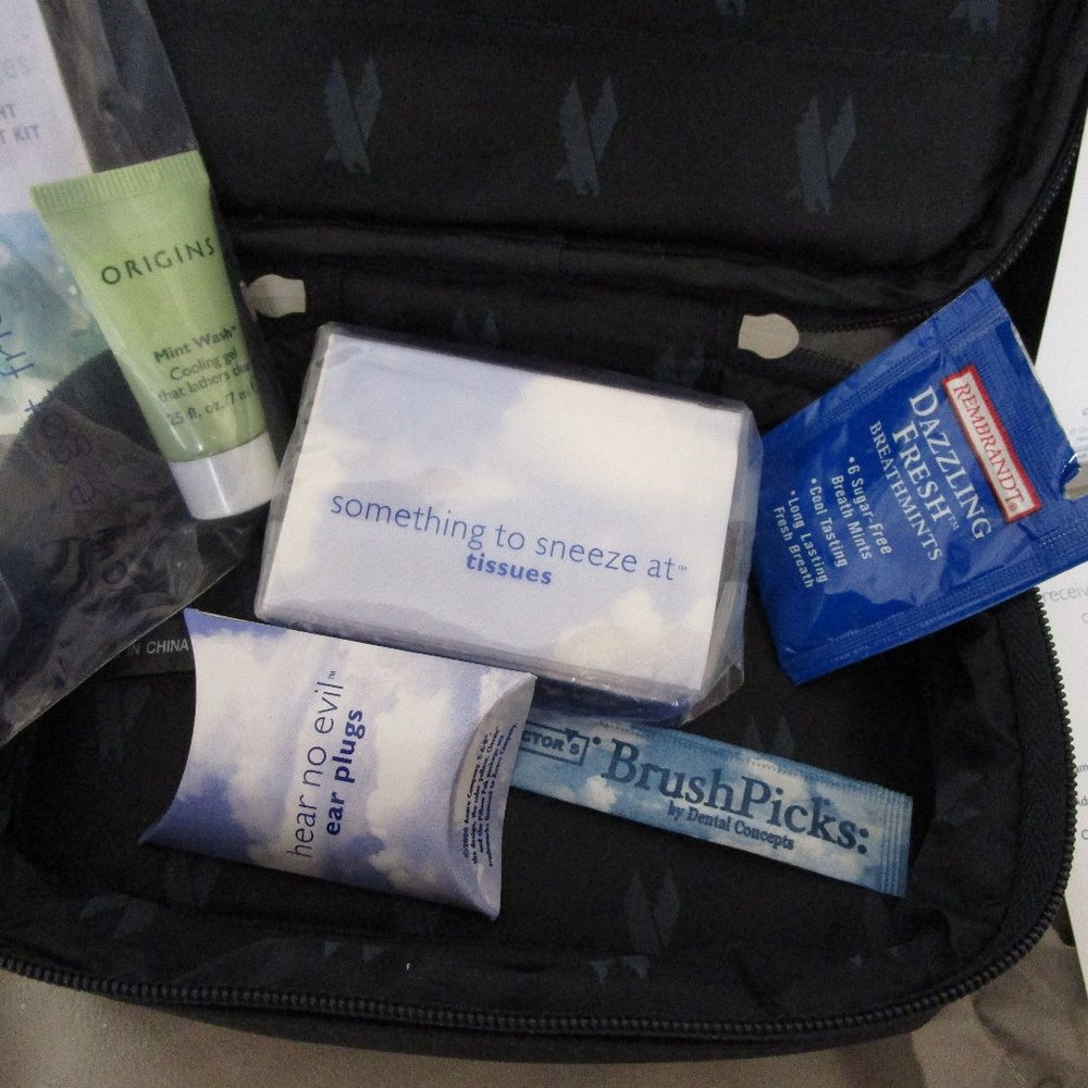 airline-logo-combo-1st-class-comfort-kit-gem